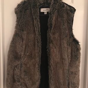 Sebby faux fur vest